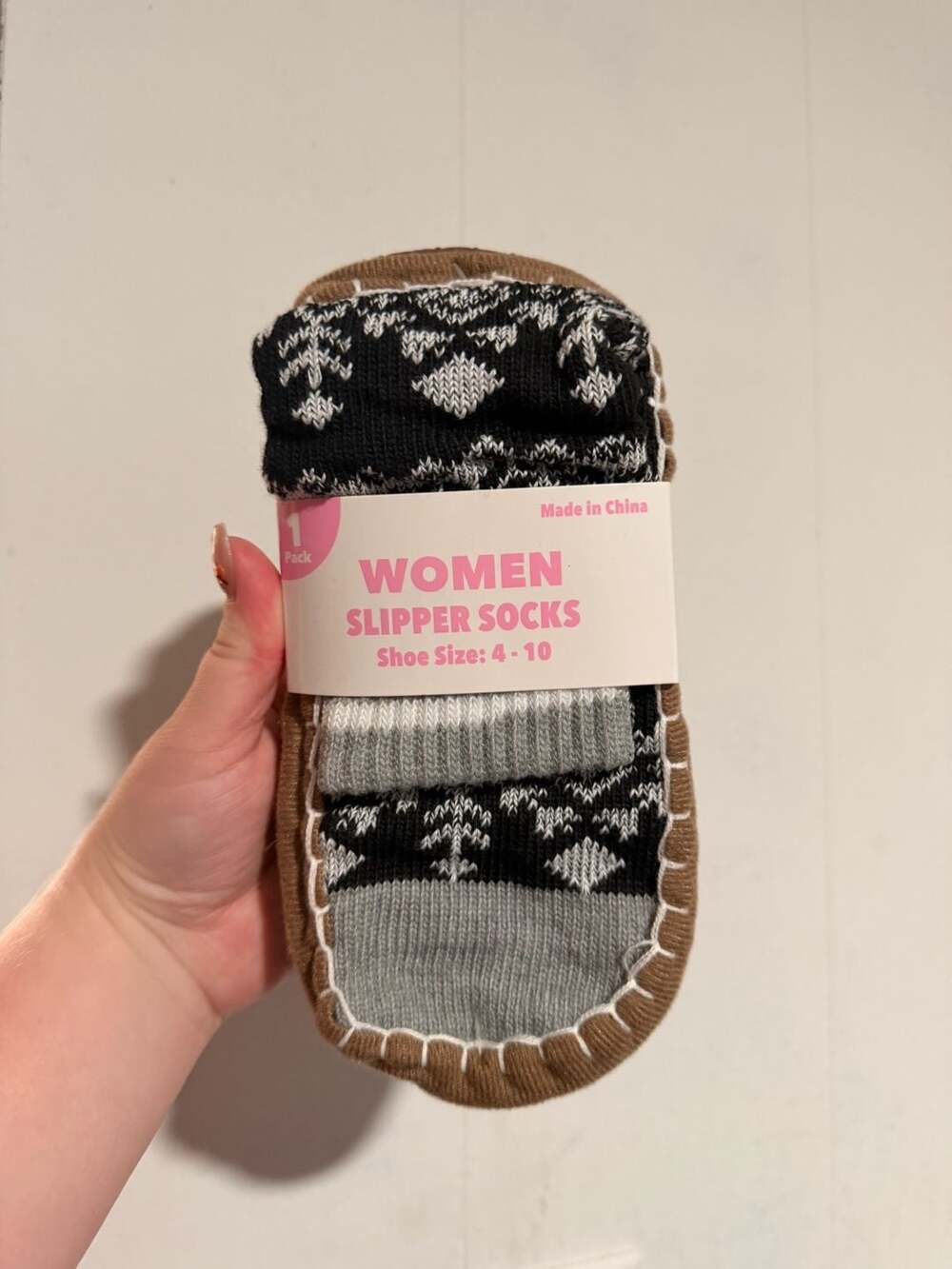 Women Slipper Socks Size 4-10 Black White Fair Isle